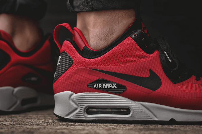 best nike air max trainers